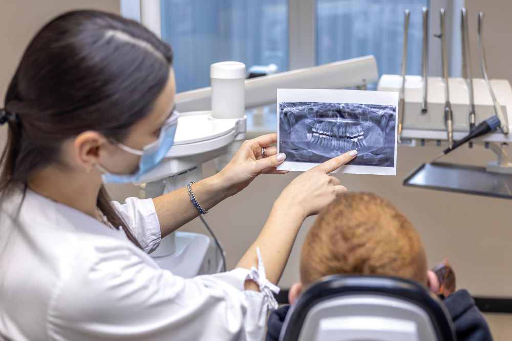 Poți face RMN dacă ai aparat dentar? Tot ce trebuie să știi înainte de investigație