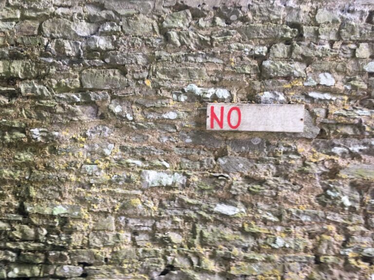 Photo say no