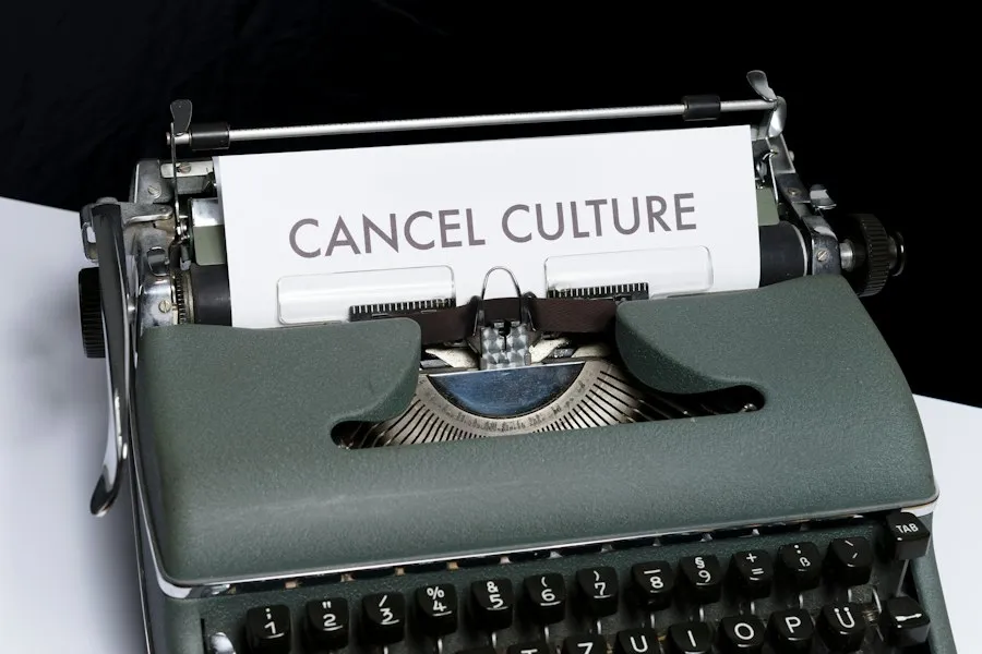 Photo common mistakes strange cultural habits