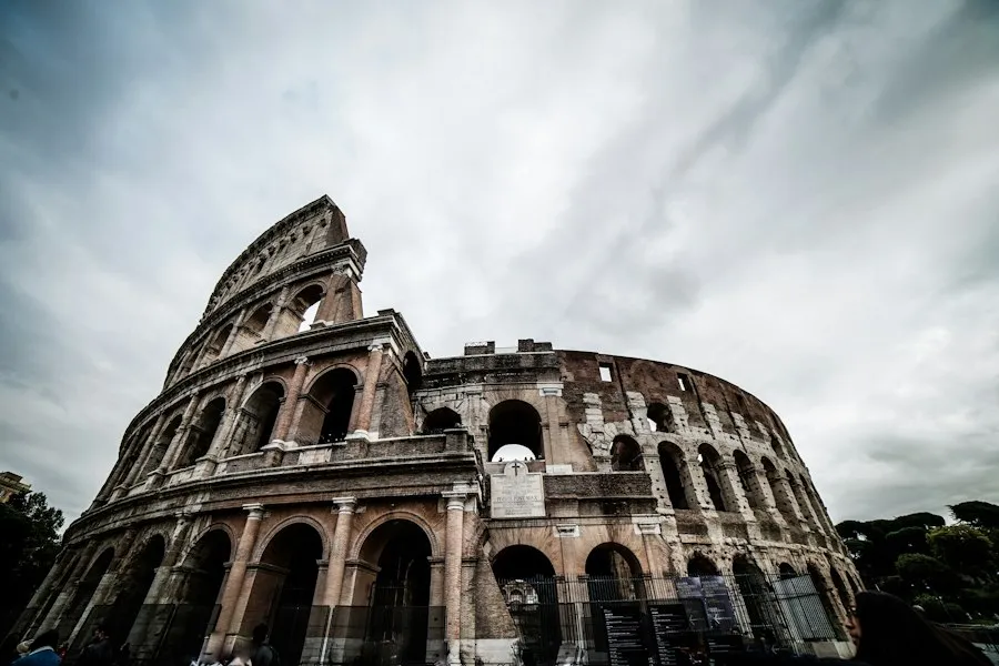Photo common mistakes fascinating historical cities